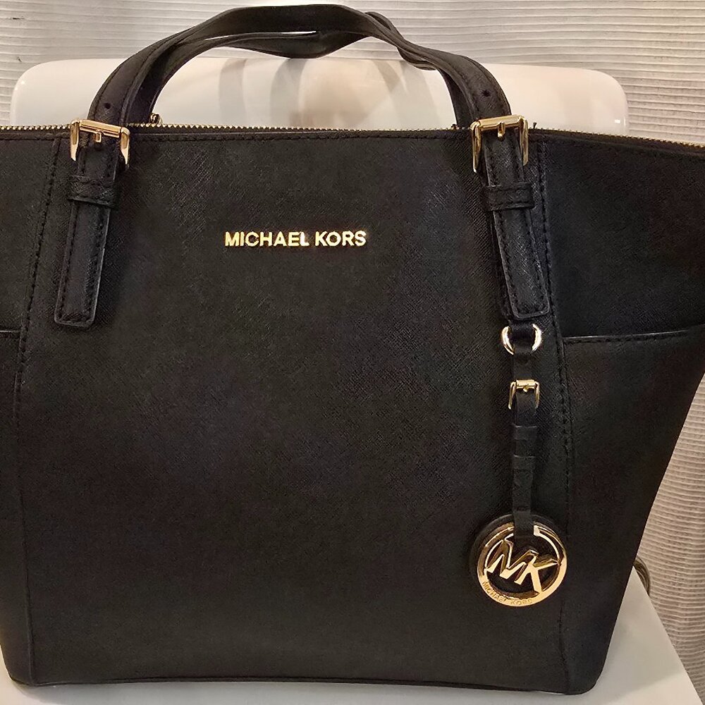 Michael Kors Black Leather Zip-Top Tote Bag - Structured, Like New